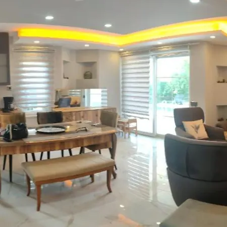 Greenvilla3 Belek-15 Beds-7Rooms Full Triplex Villa In Belek With 10Meter Private Pool & Garden Wi-Fi- Full Kitchen & Bed Equipments-New Air Conditions Free Parking 3Shower & Wc Vilă *