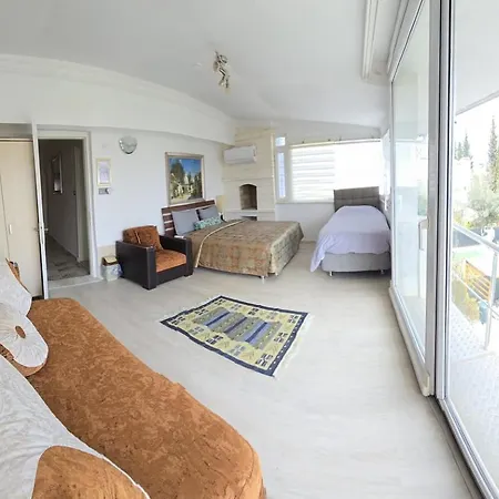 Greenvilla3 Belek-15 Beds-7rooms Full Triplex In With 10meter Private Pool & Garden Wi-fi- Full Kitchen & Bed Equipments-new Air Conditions Free Parking 3shower & Wc Belek