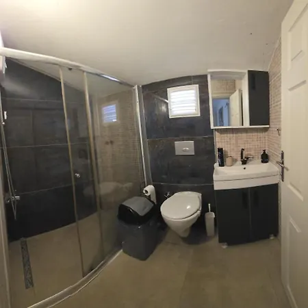 Greenvilla3 Belek-15 Beds-7rooms Full Triplex In With 10meter Private Pool & Garden Wi-fi- Full Kitchen & Bed Equipments-new Air Conditions Free Parking 3shower & Wc * Belek