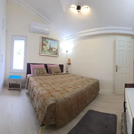 Greenvilla3 Belek-15 Beds-7rooms Full Triplex In With 10meter Private Pool & Garden Wi-fi- Full Kitchen & Bed Equipments-new Air Conditions Free Parking 3shower & Wc *