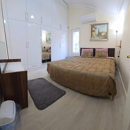 Greenvilla3 Belek-15 Beds-7rooms Full Triplex In With 10meter Private Pool & Garden Wi-fi- Full Kitchen & Bed Equipments-new Air Conditions Free Parking 3shower & Wc Villa Belek